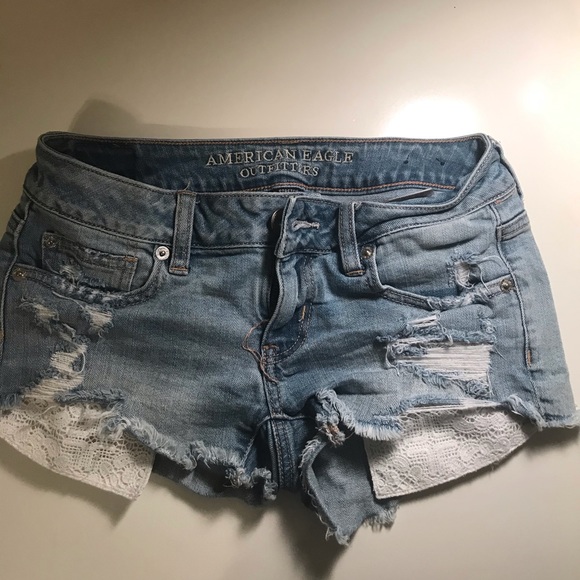 American Eagle Low Rise Jean Shorts - Picture 1 of 4